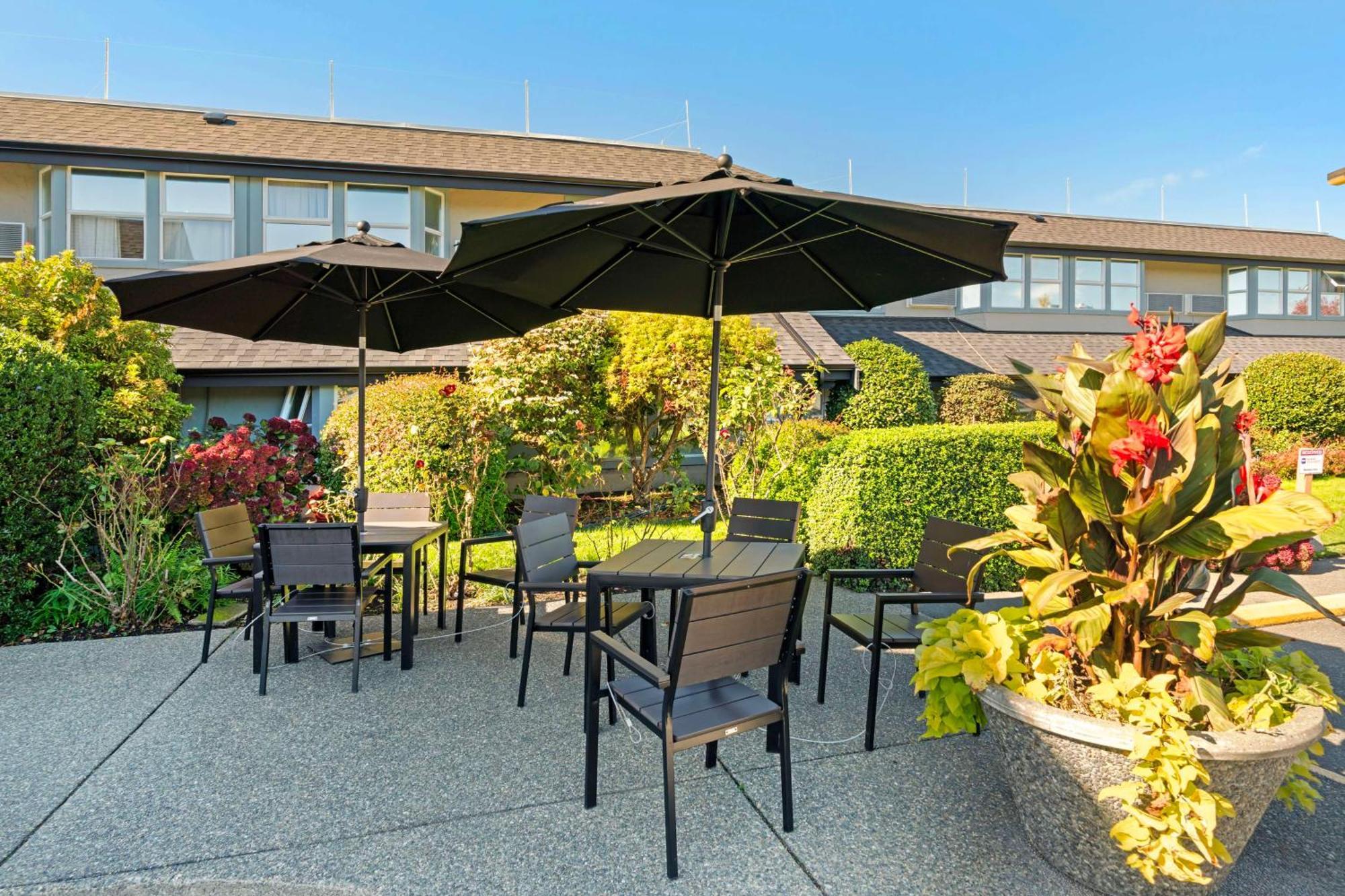 Best Western Plus Emerald Isle Hotel Sidney Buitenkant foto