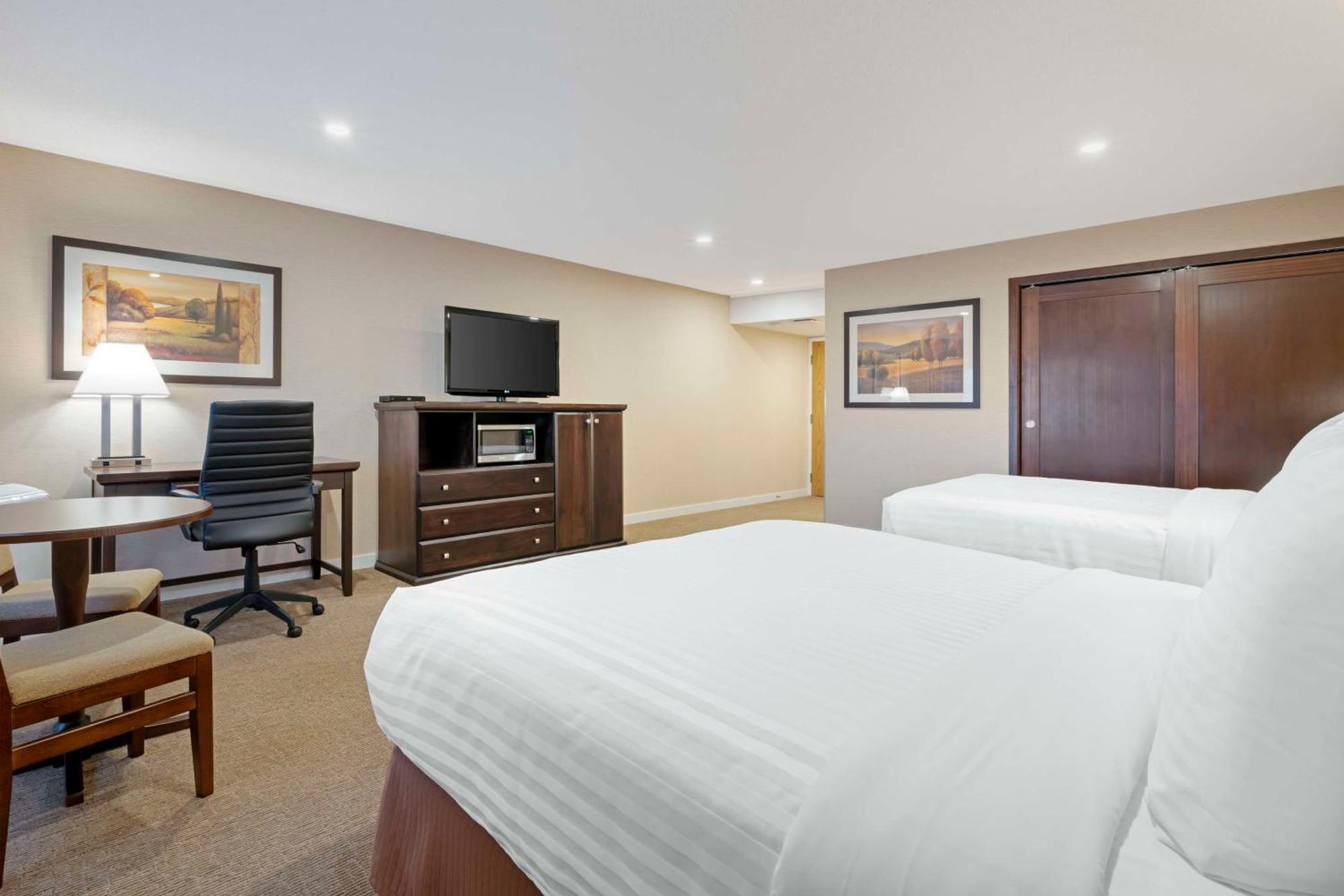 Best Western Plus Emerald Isle Hotel Sidney Buitenkant foto