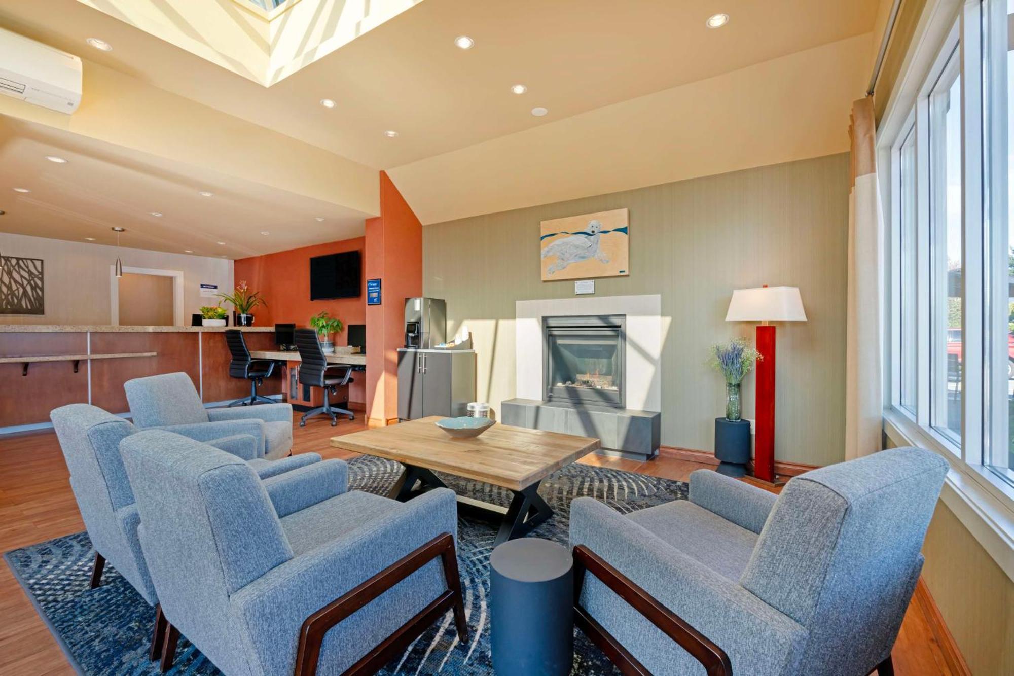 Best Western Plus Emerald Isle Hotel Sidney Buitenkant foto