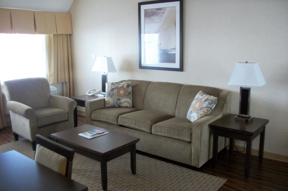 Best Western Plus Emerald Isle Hotel Sidney Buitenkant foto