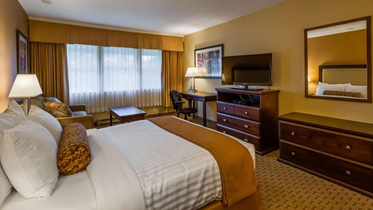 Best Western Plus Emerald Isle Hotel Sidney Buitenkant foto