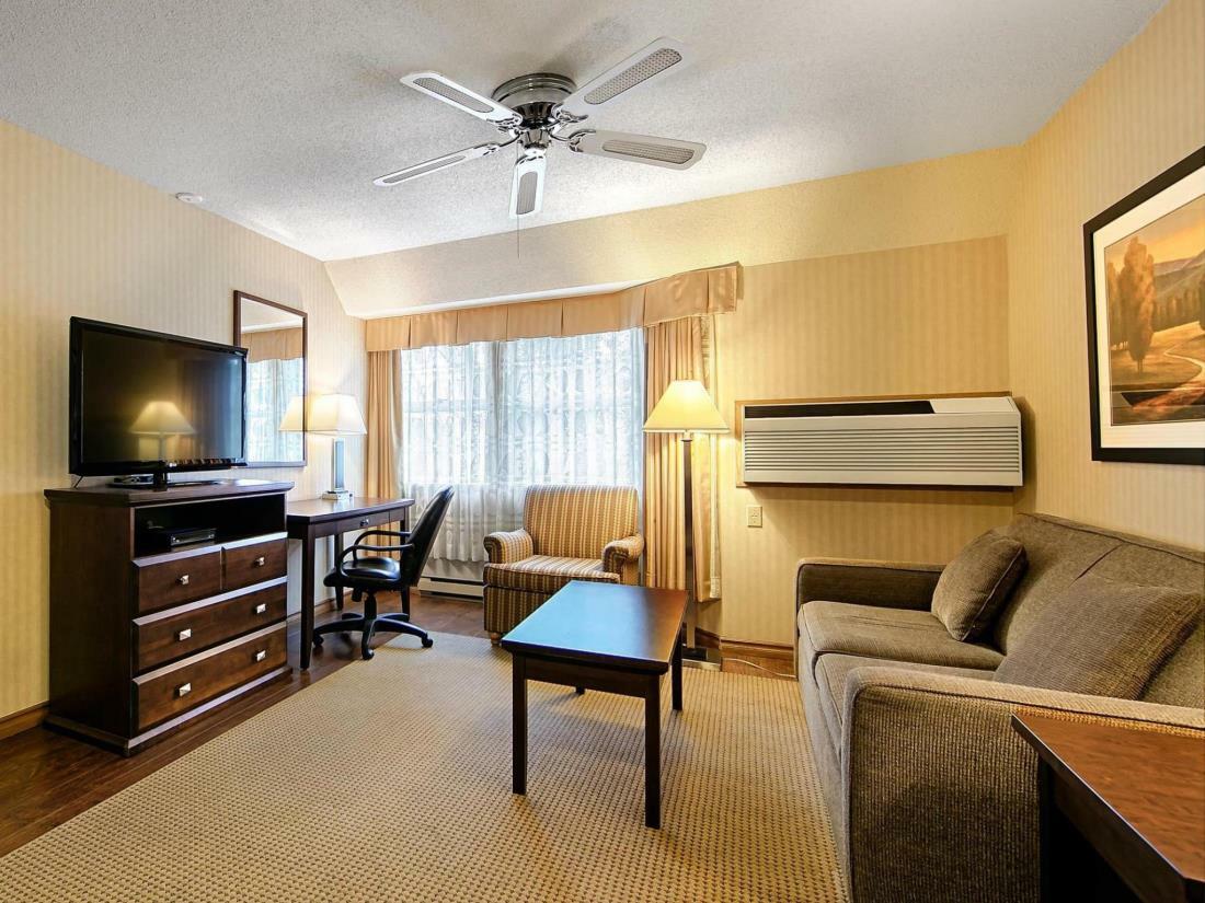 Best Western Plus Emerald Isle Hotel Sidney Buitenkant foto